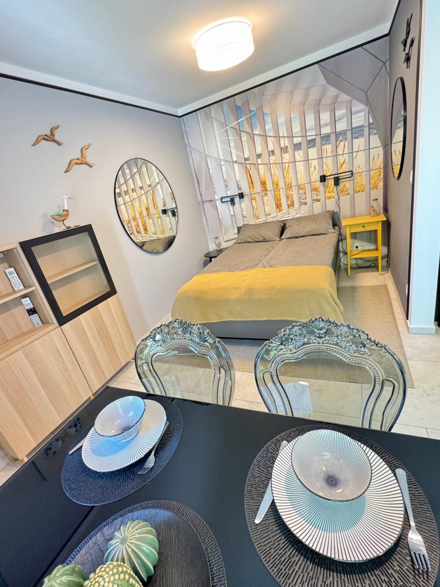 Marina 6 Delux Apartment Niechorze Bagian luar foto